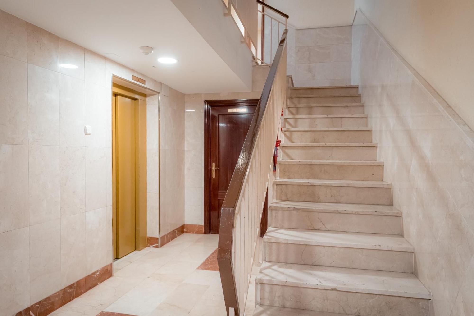 Ibericabeds Figares Appartement Granada Buitenkant foto